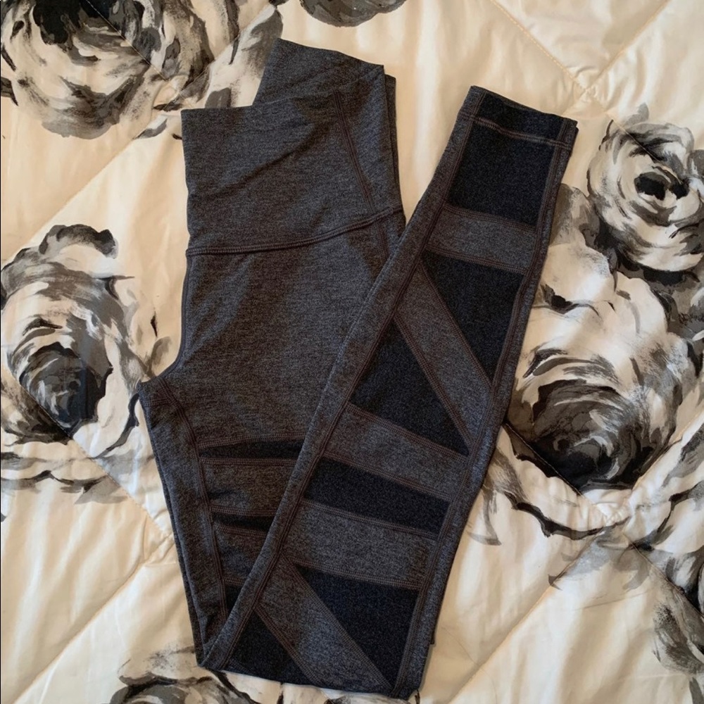 Lululemon leggings
Gray
Size 4
Not sure of style - but they’re full length